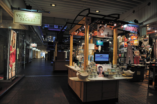 Facing eviction, Seaport shops plead for summer 4