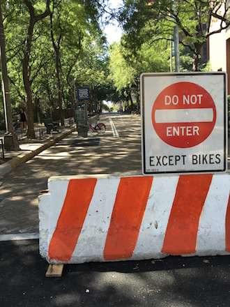 Push to Move Citi Bike Dock Out of Pedestrian-Free UES Block 2 The Citi Bike docking station on East 91st Street just west of Second Avenue sits in the designated bike lane and adjacent to benches used by local seniors. | JACKSON CHEN