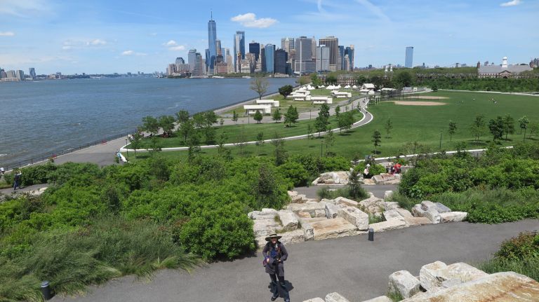 amnwGOVS190606_photos