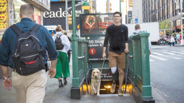 amNWDOGS190627_photos