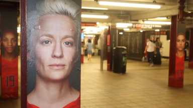 amNWHATE190710_photos