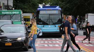 amNWBUS190806_photos