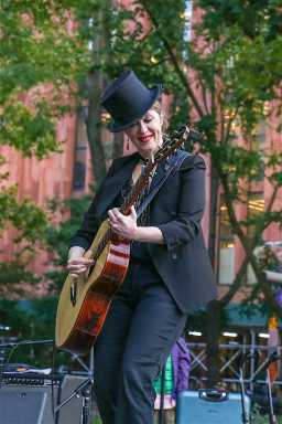 Suzanne Vega performs at a concert during The Village Trip in 2018. (Photo by Tequila Minsky)