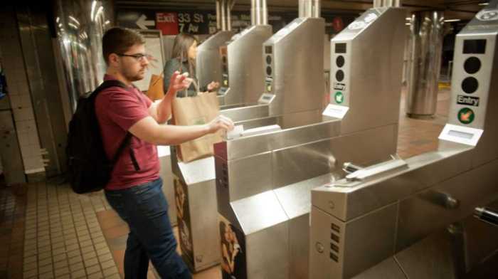 MetroCard scammers cost MTA roughly $40 million a year: officials 4 MetroCard