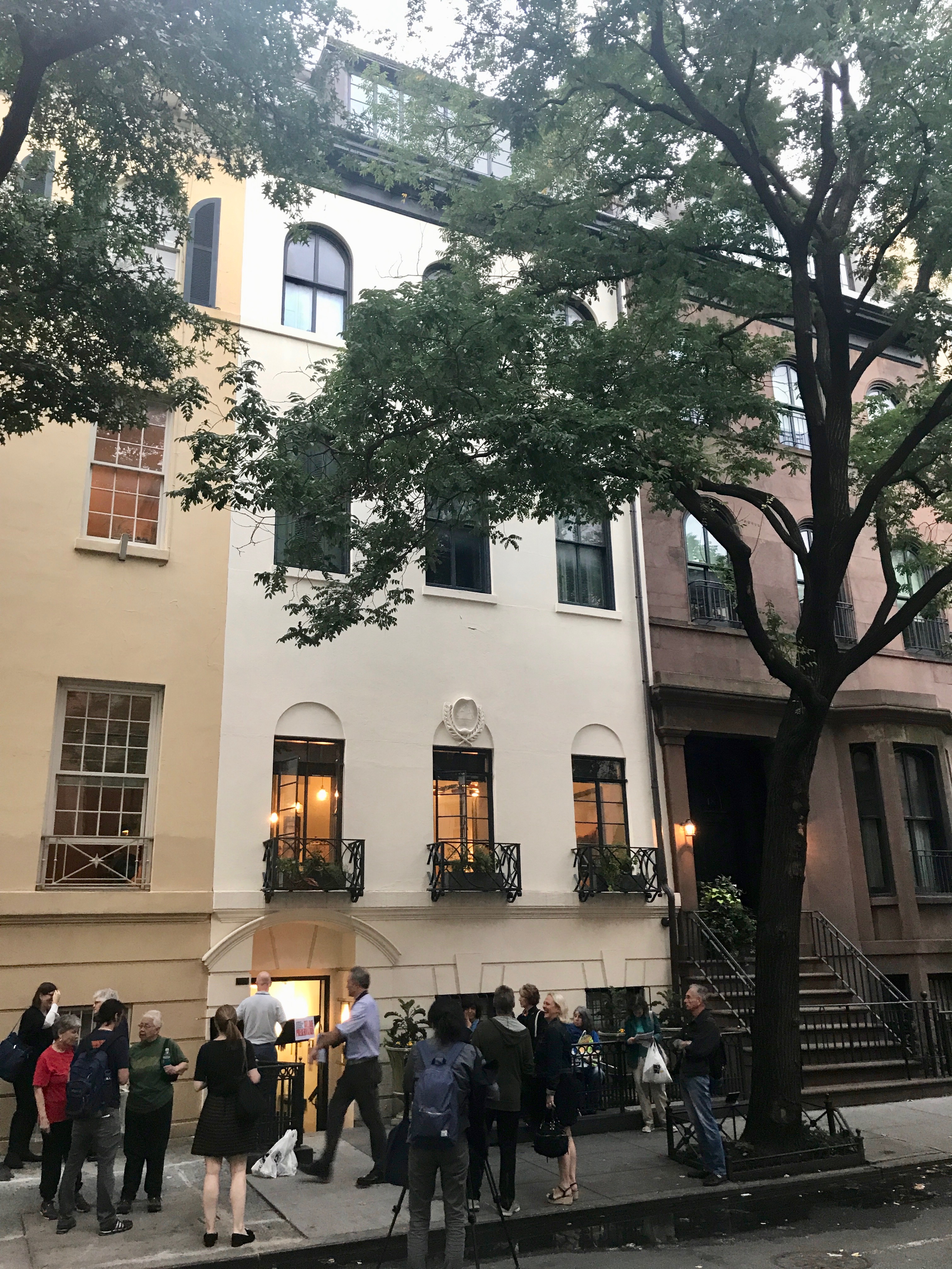 Plaque dedication in Greenwich Village marks former home of muralist James Wall Finn 3