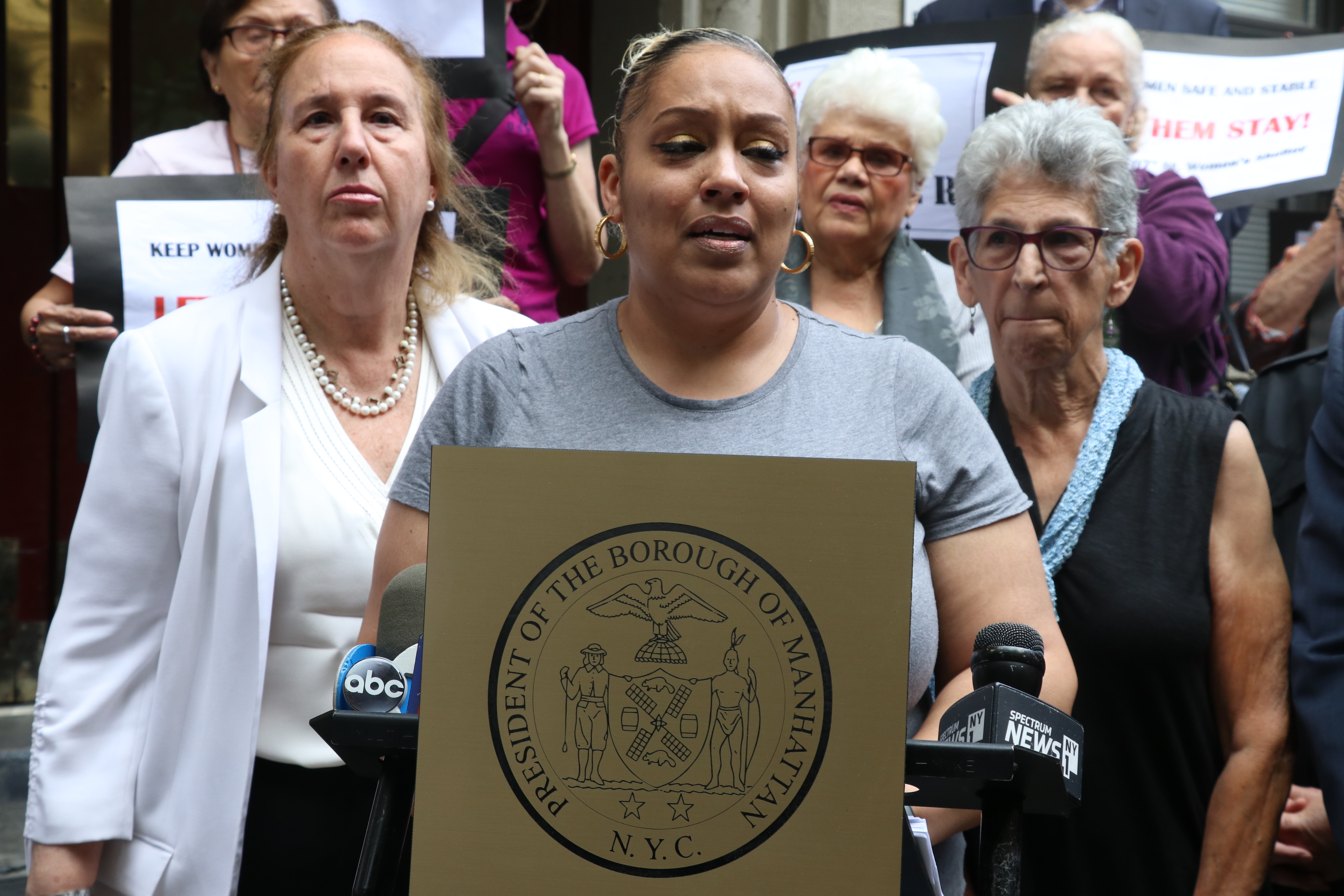'Let them stay!' Community protests decision to turn Upper West Side women's shelter into one for men 3