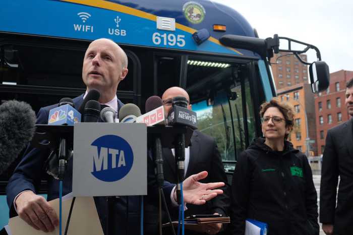 More riders on buses ‘sailing along’ 14th St.: MTA 4