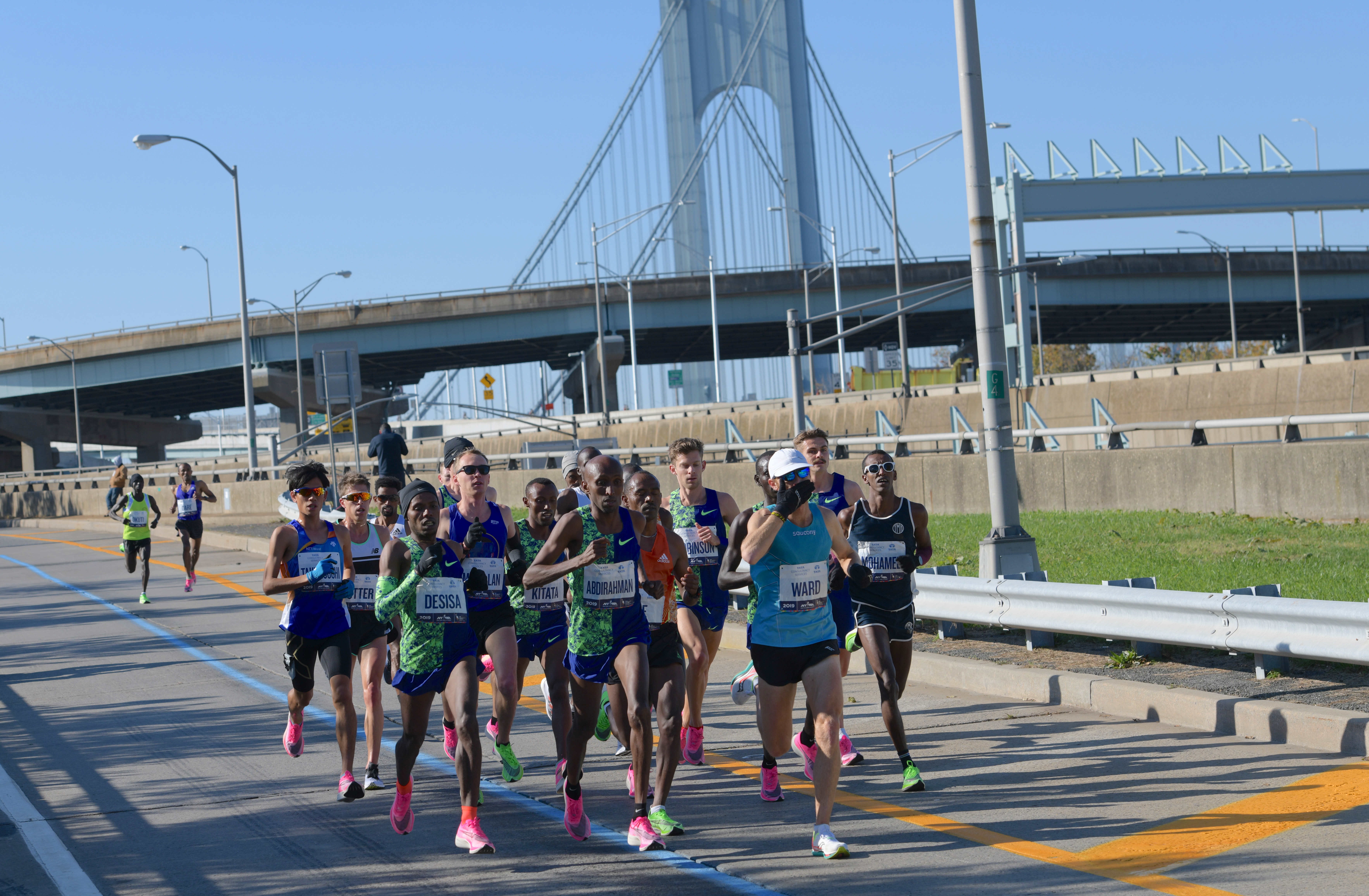 52,000 runners brave cool temperatures through five boroughs in NYC Marathon 2