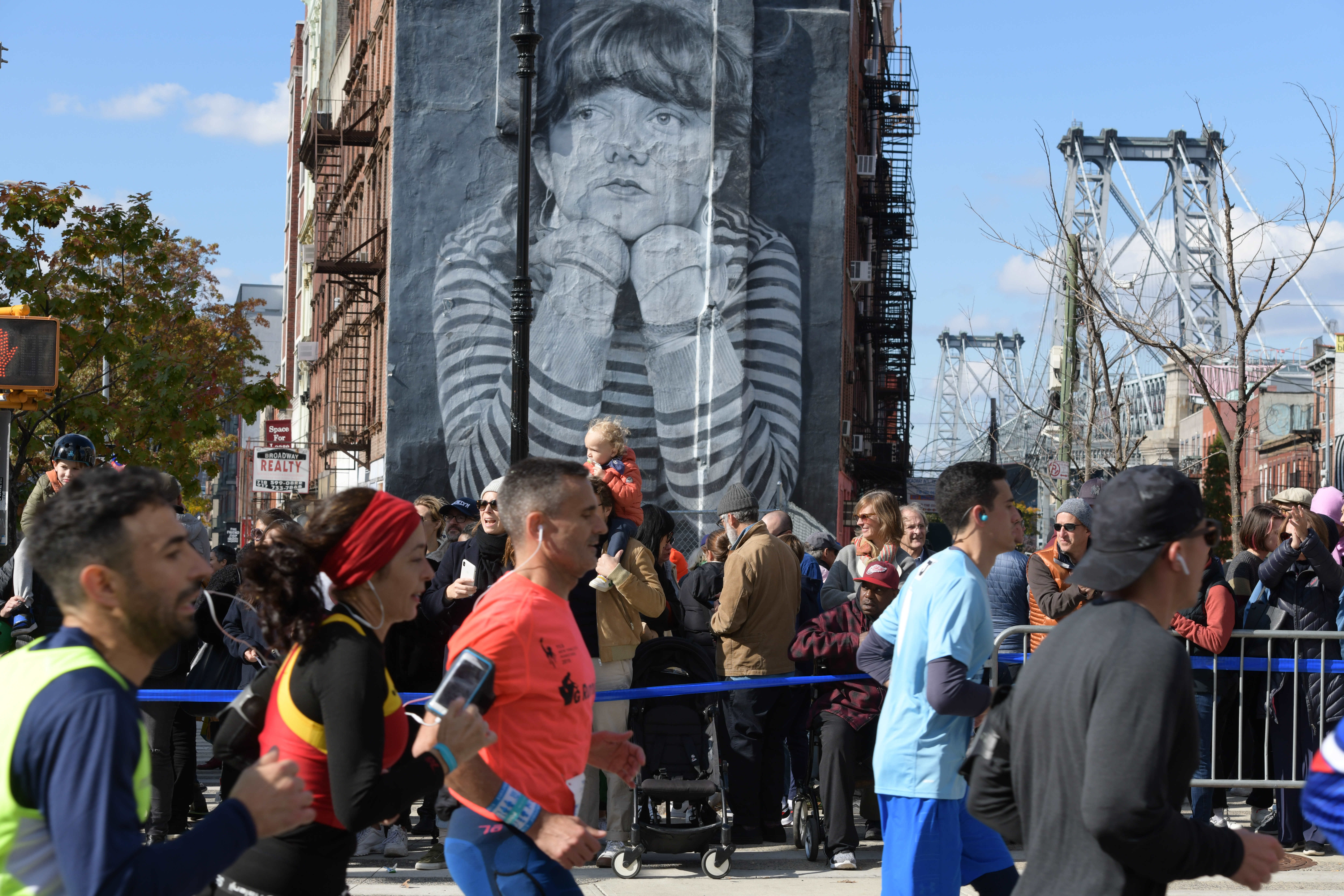 52,000 runners brave cool temperatures through five boroughs in NYC Marathon 8