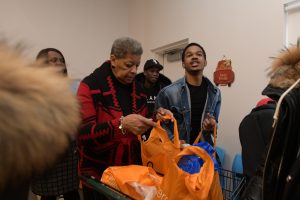 Supermarkets contribute in Gov. Cuomo's turkey giveaway 4