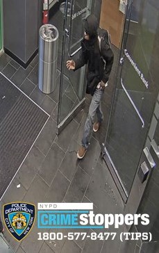 Manhattan bank robber gets away with $600 13