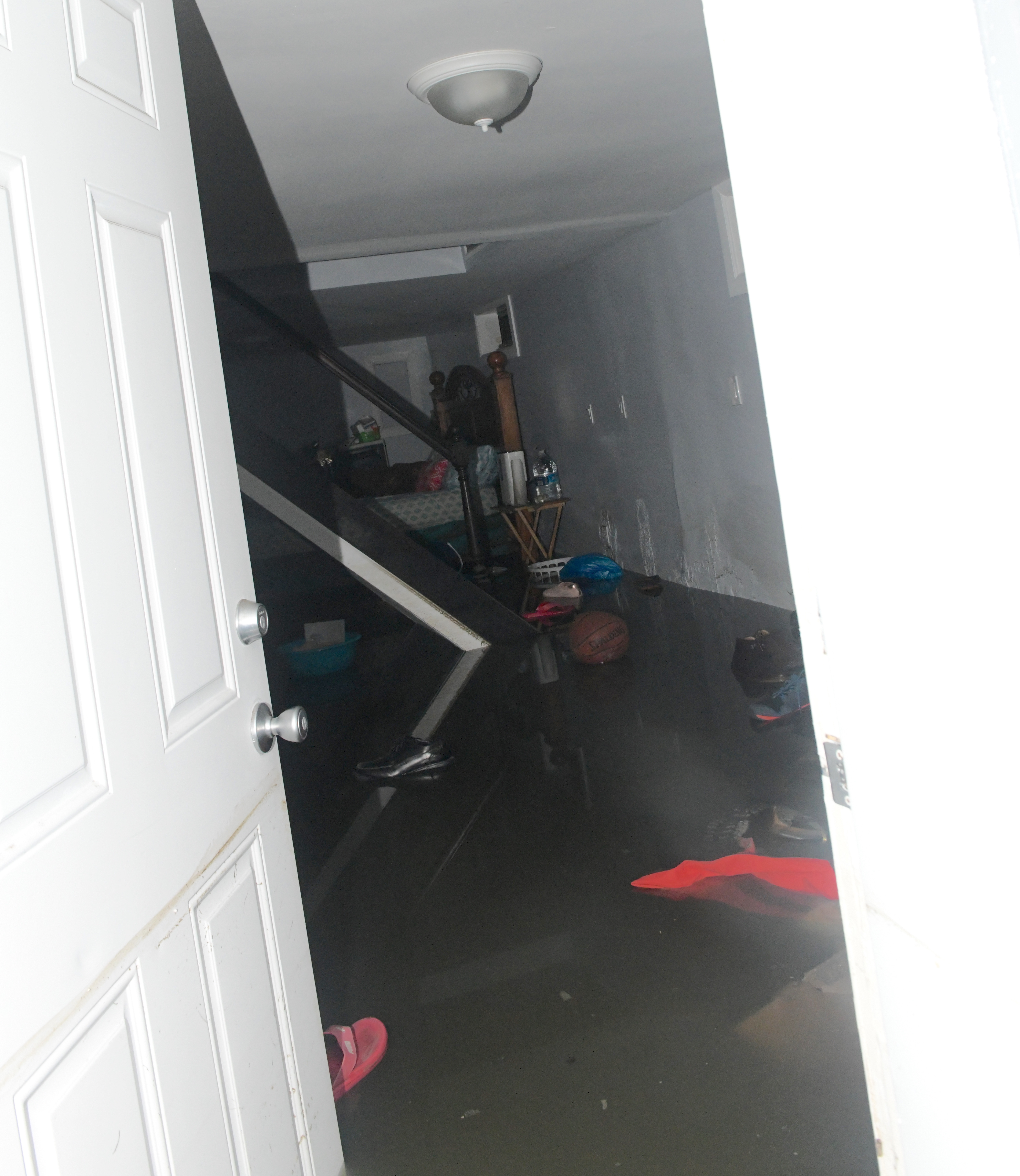 'Everything in there is gone': Queens homes ruined by massive sewage spill 5