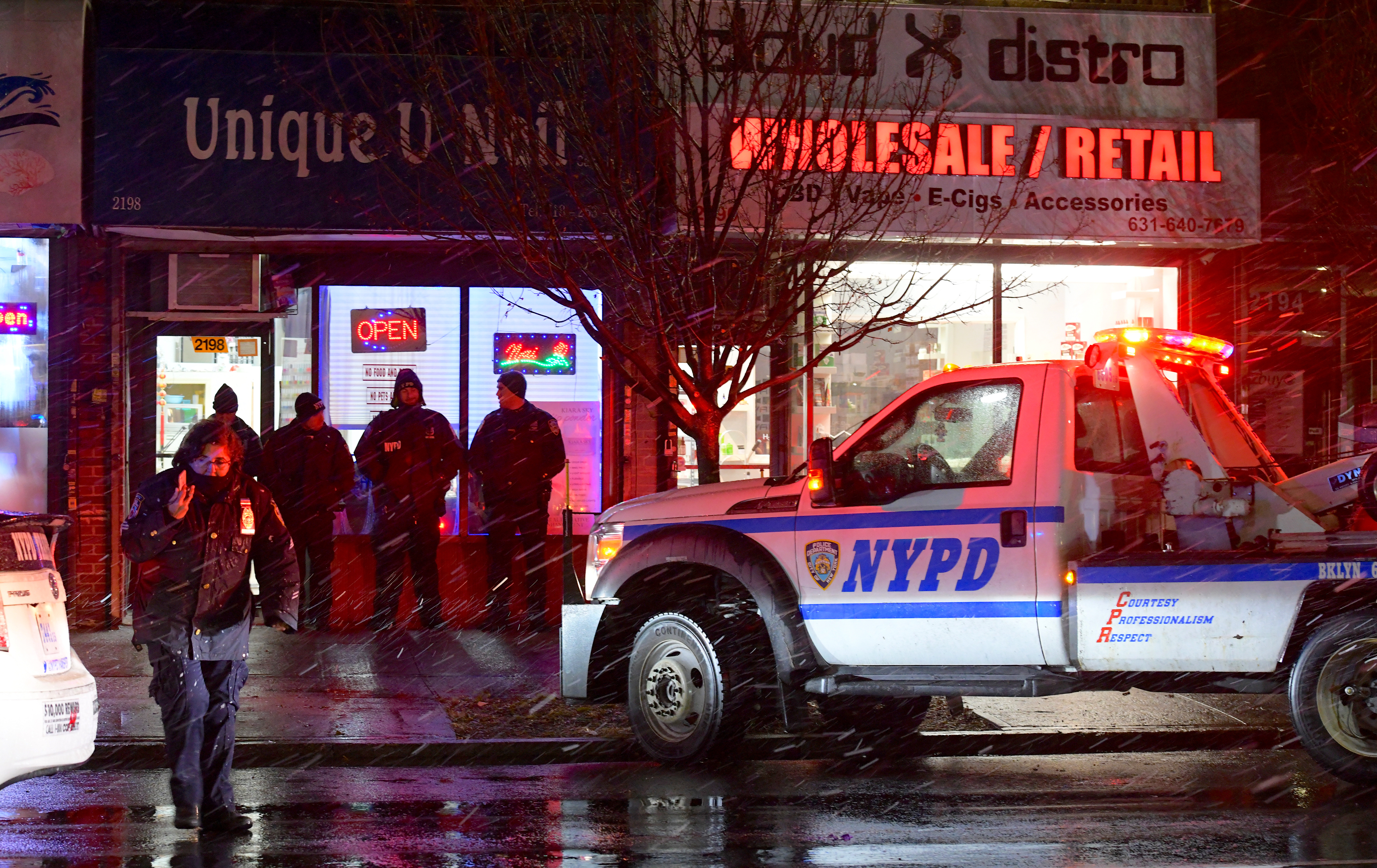 Tow truck drivers salute one of their own who died in Brooklyn crash 3