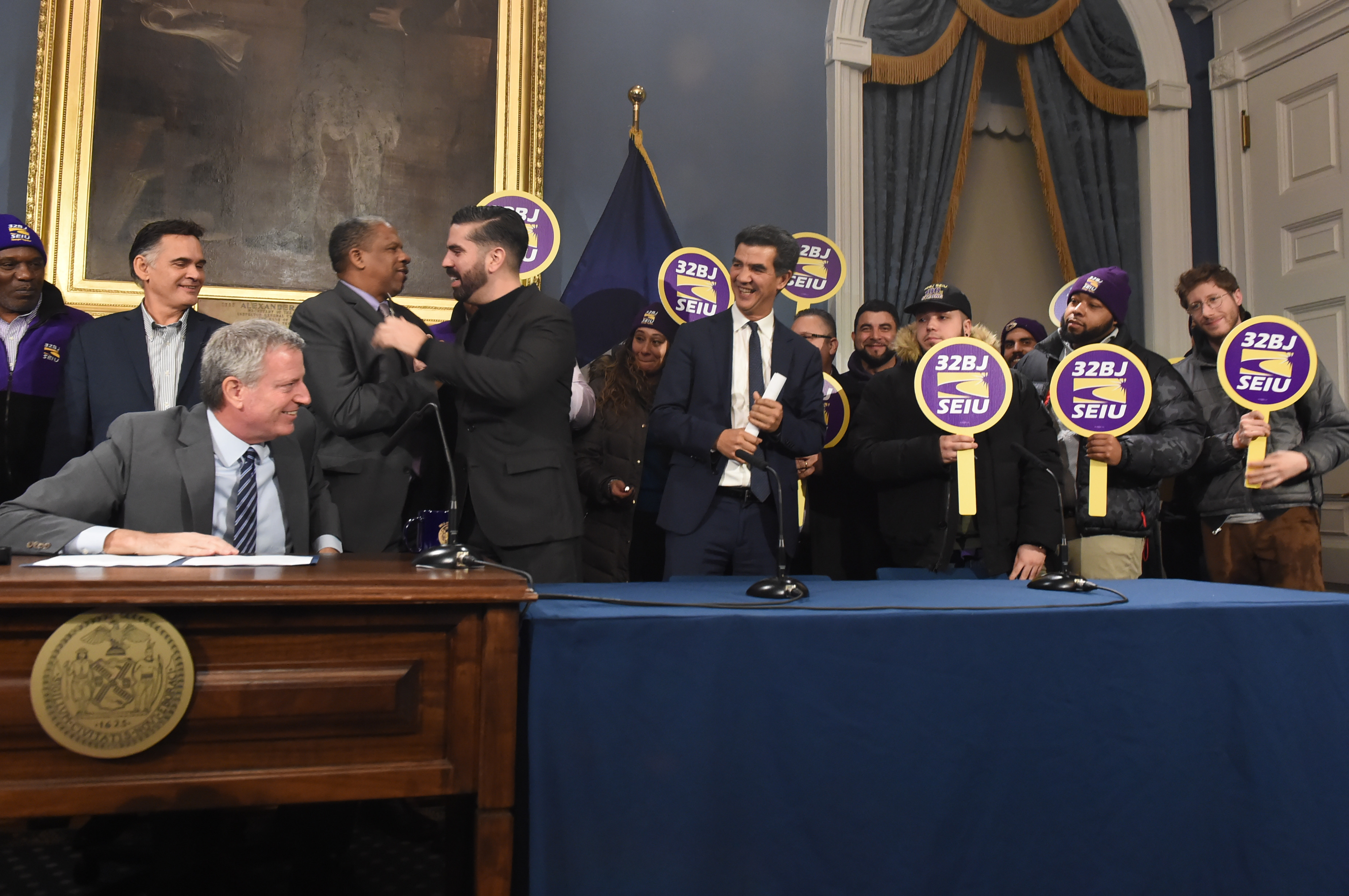 De Blasio inks bill expanding prevailing wages in New York City 2