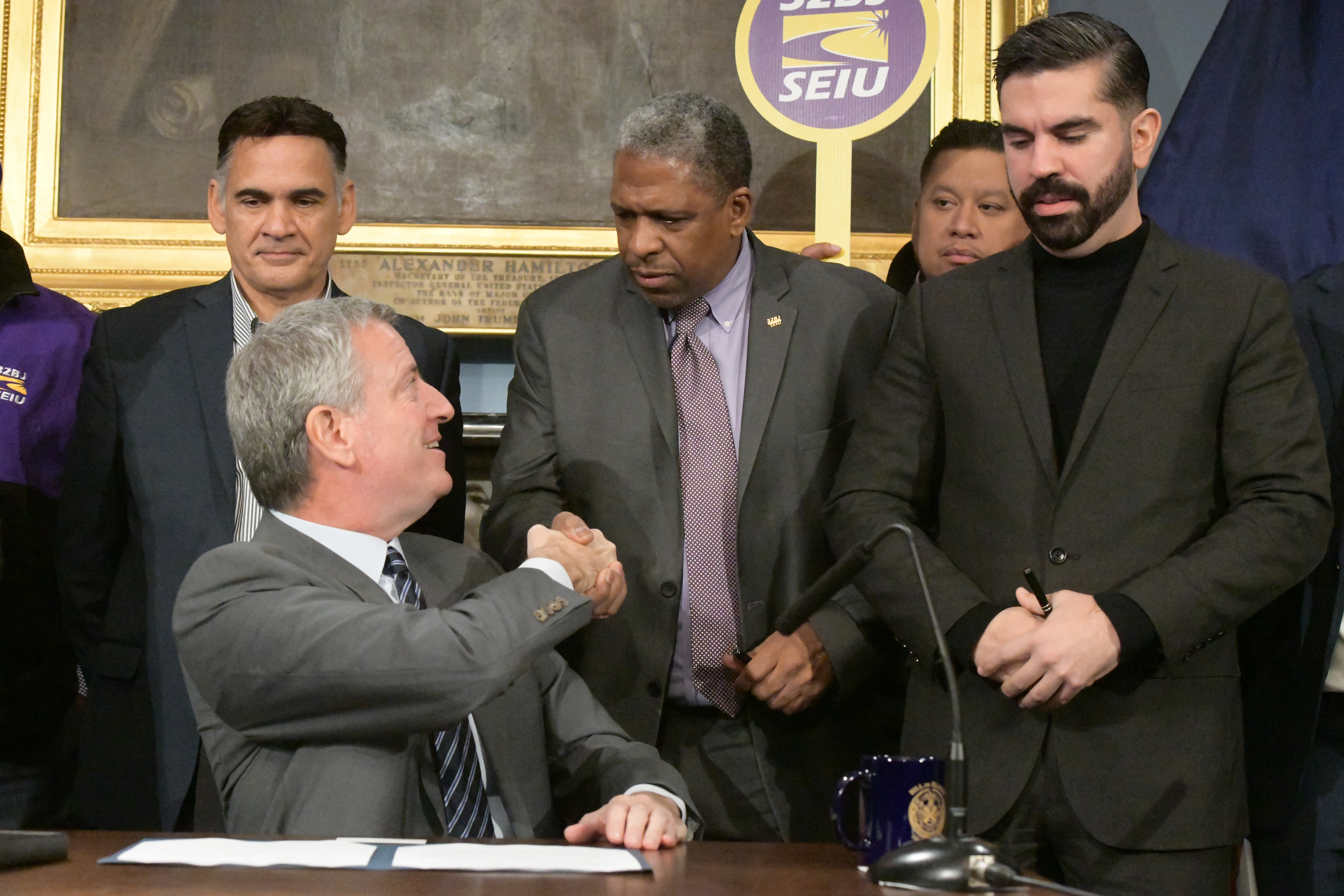 De Blasio inks bill expanding prevailing wages in New York City 3
