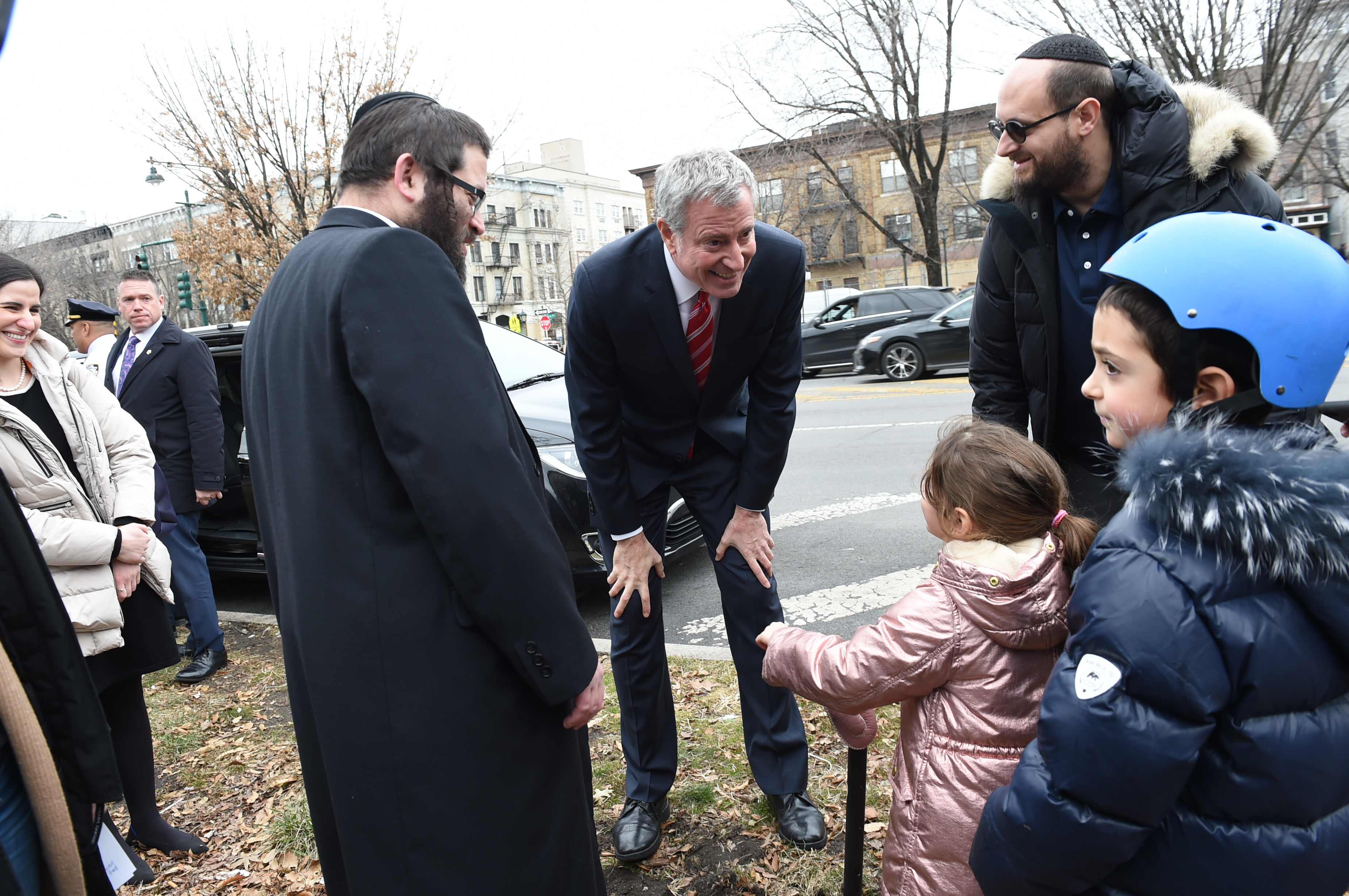 De Blasio tells Jewish community in Brooklyn that hate attackers will be stopped 3