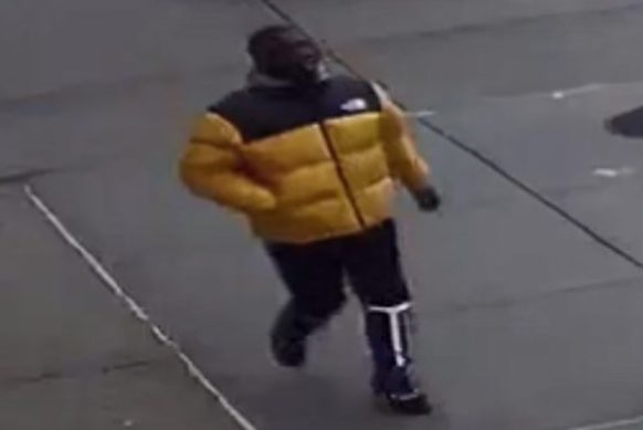Cops looking for suspect involved in four muggings near a Bronx park 10