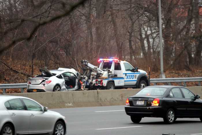Three dead in Queens after wrong-way crash on Grand Central Parkway 4