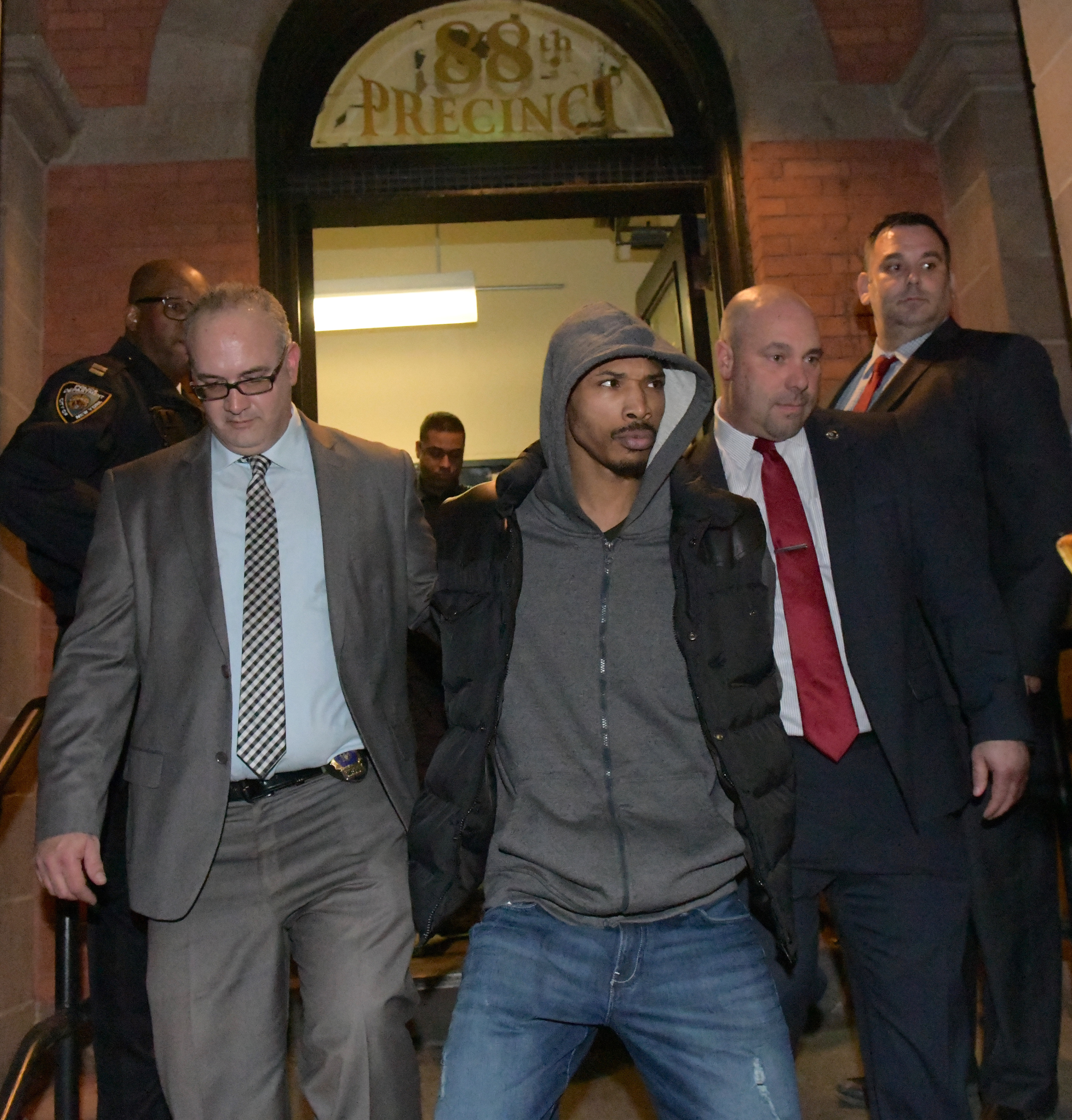 'We won't let you go!' Cousin of Brooklyn philanthropist killed in fire confronts murder suspect 2