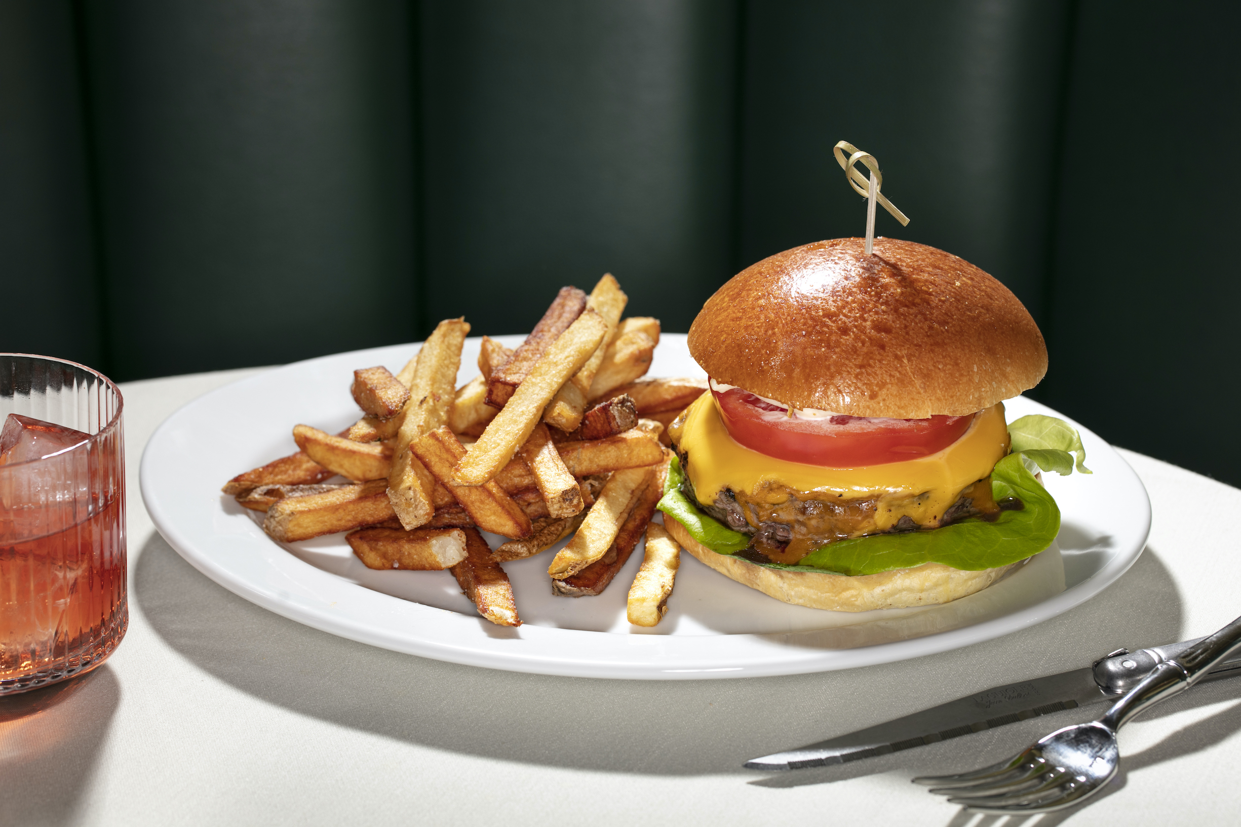 Here are some New York City burgers to take out while in quarantine 3