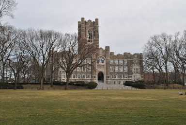 1280px-Fordham_University_02