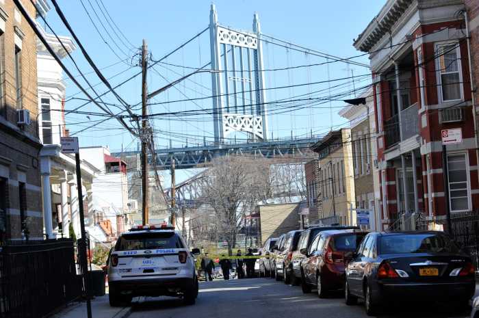Cops say pair found fatally stabbed inside Queens residence is murder-suicide 6