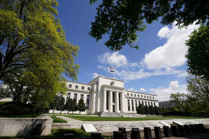 Fed's offered flood of credit so far just a trickle in practice 4 The Federal Reserve building