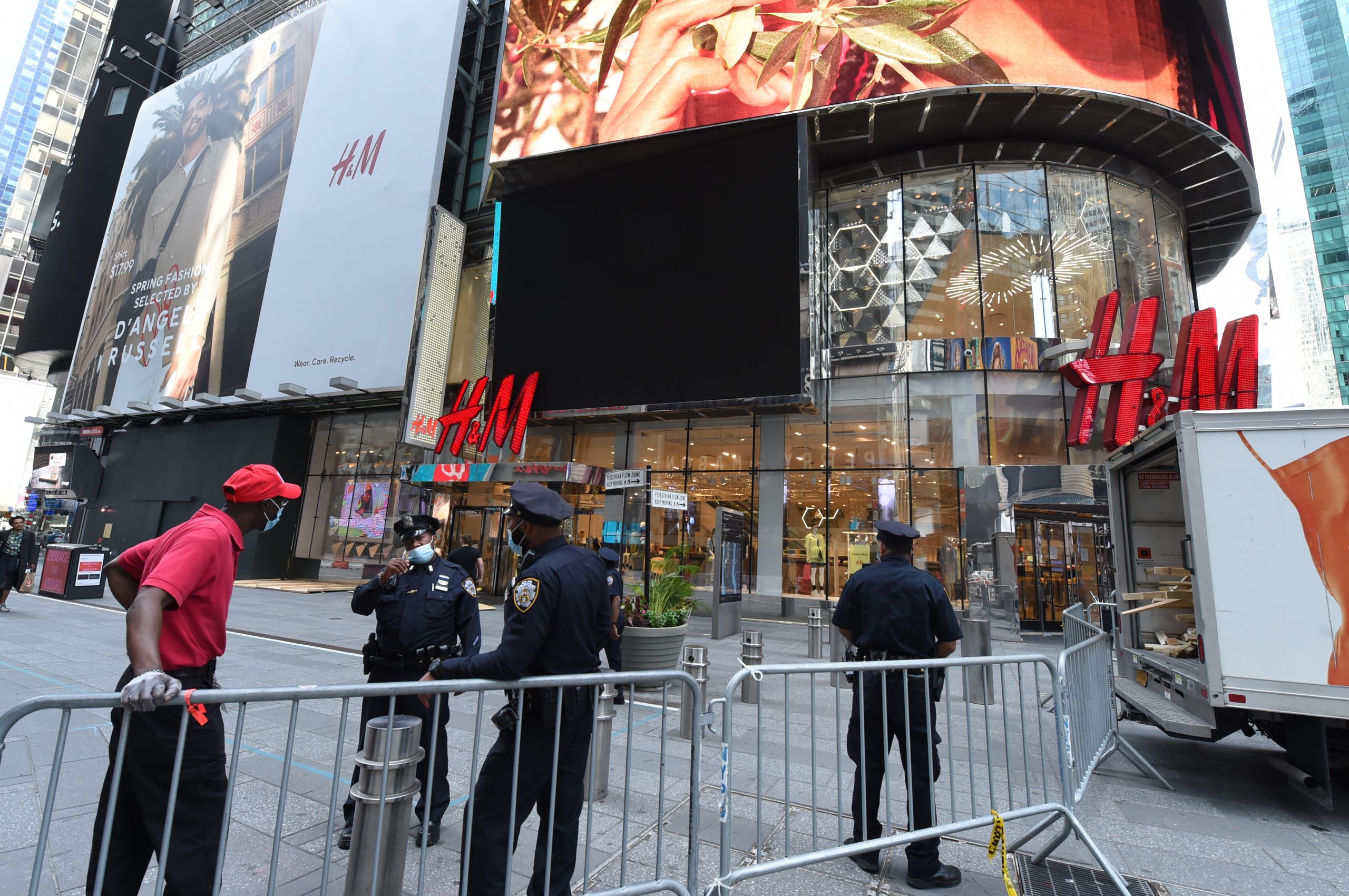 As Times Square suffers, Alliance tries to soften the blow during COVID crisis 2