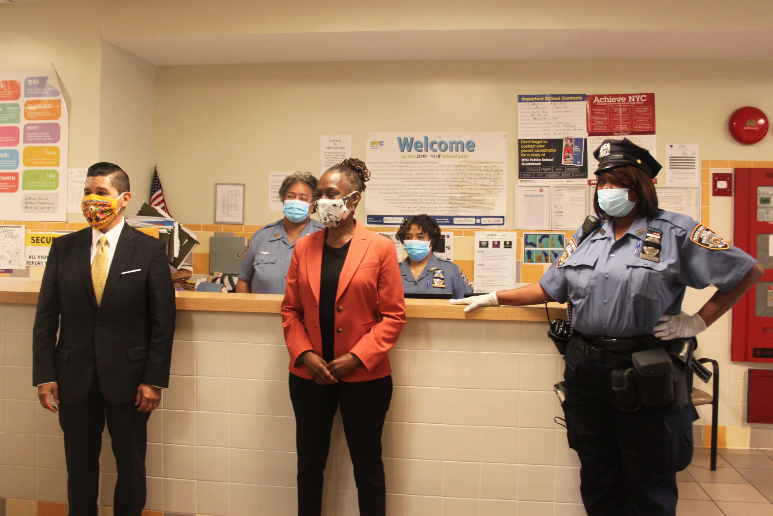 Carranza and McCray talk emotions with students at Queens enrichment center 6