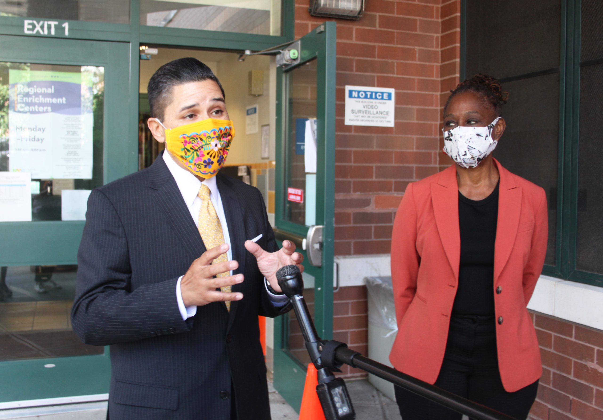 Carranza and McCray talk emotions with students at Queens enrichment center 7