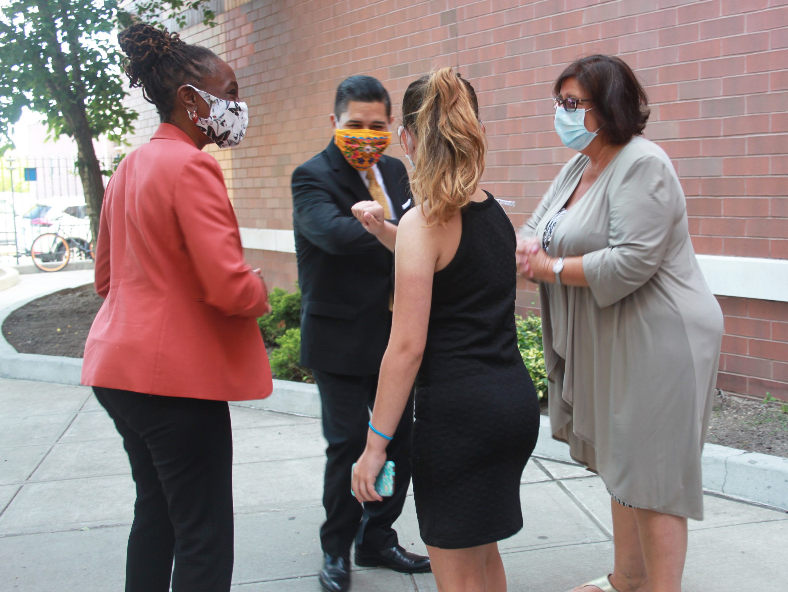 Carranza and McCray talk emotions with students at Queens enrichment center 2