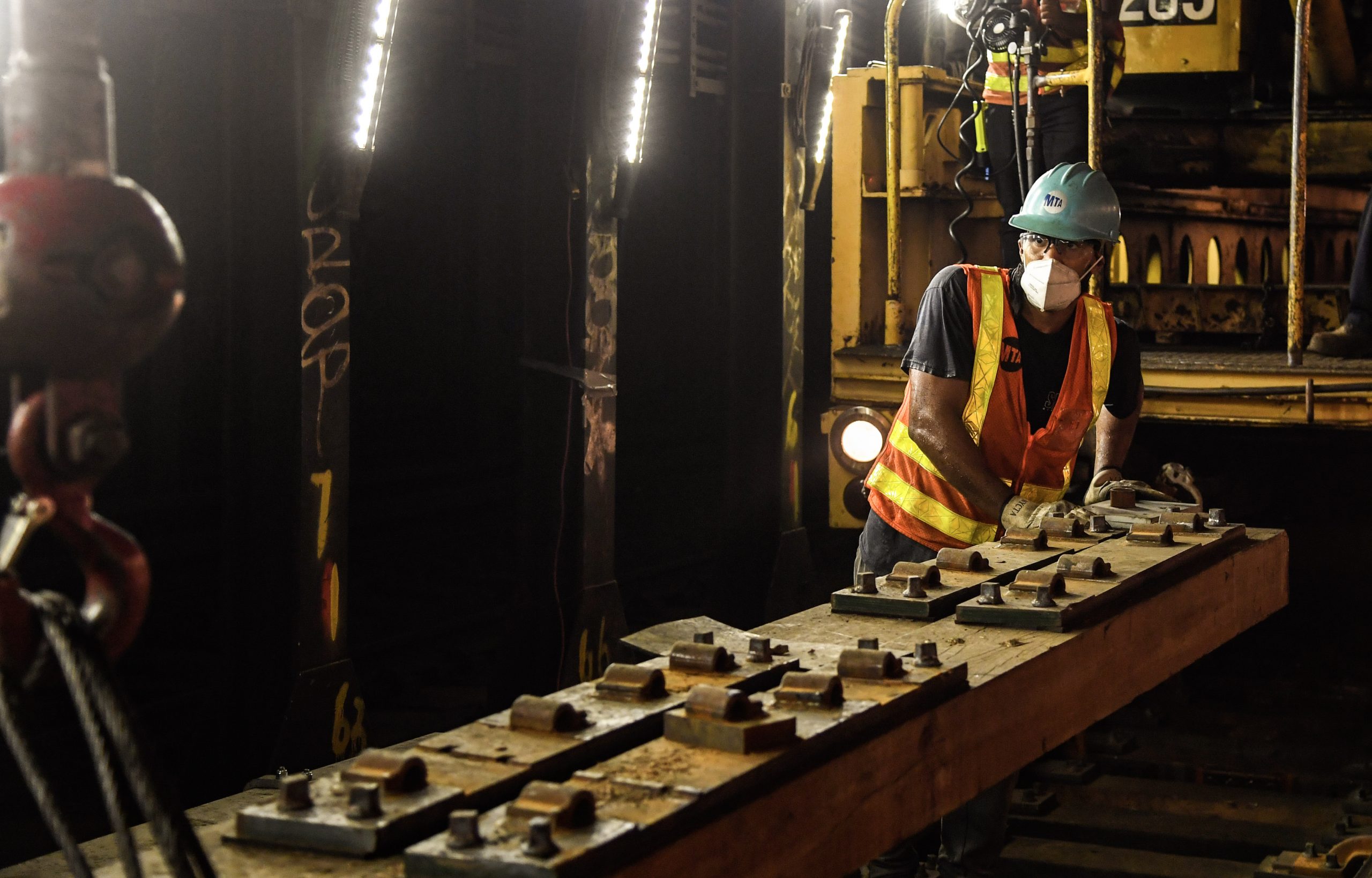 SEE IT: Get a closer look at the MTA's switch repairs on the 4-5-6 trains in Manhattan 2