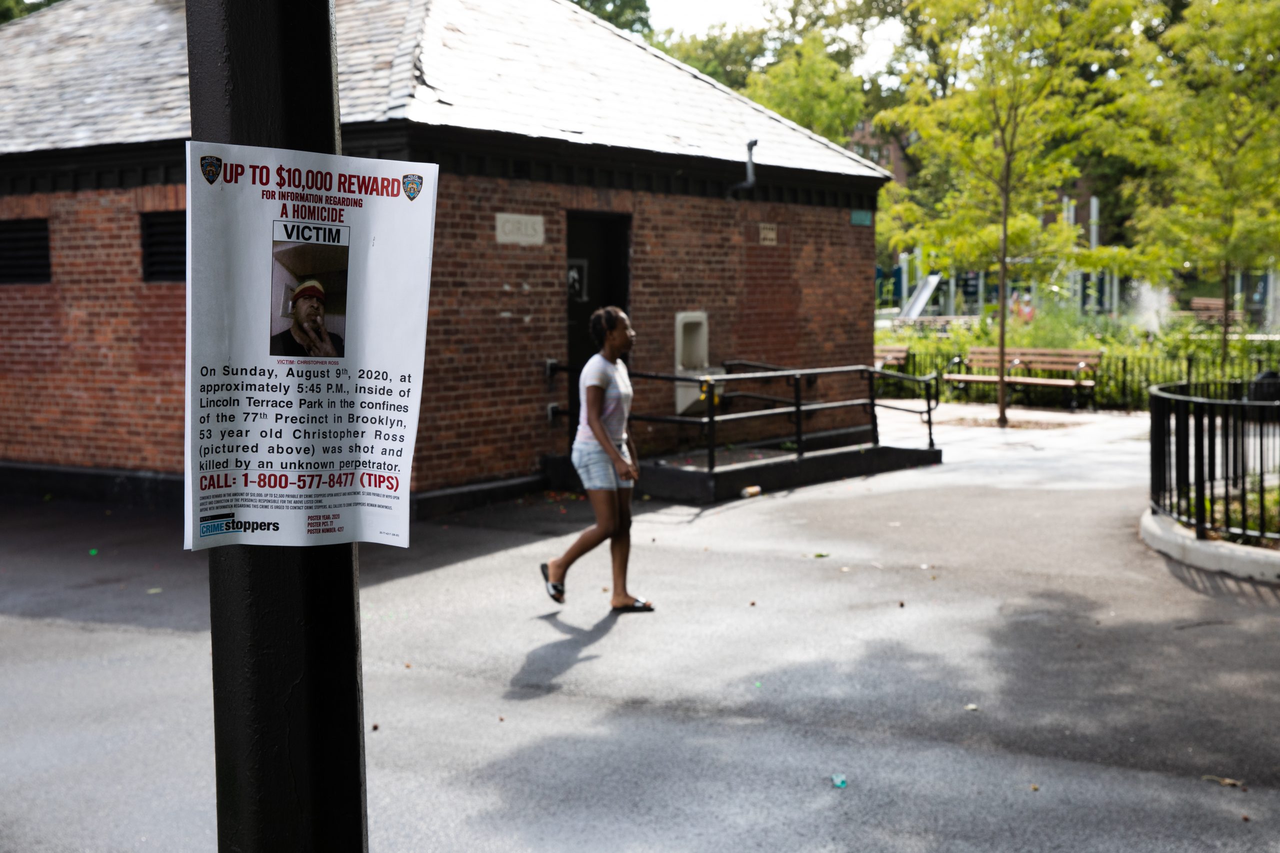 Cops in Brooklyn offer reward for help in finding shooter who killed handball player at park 2