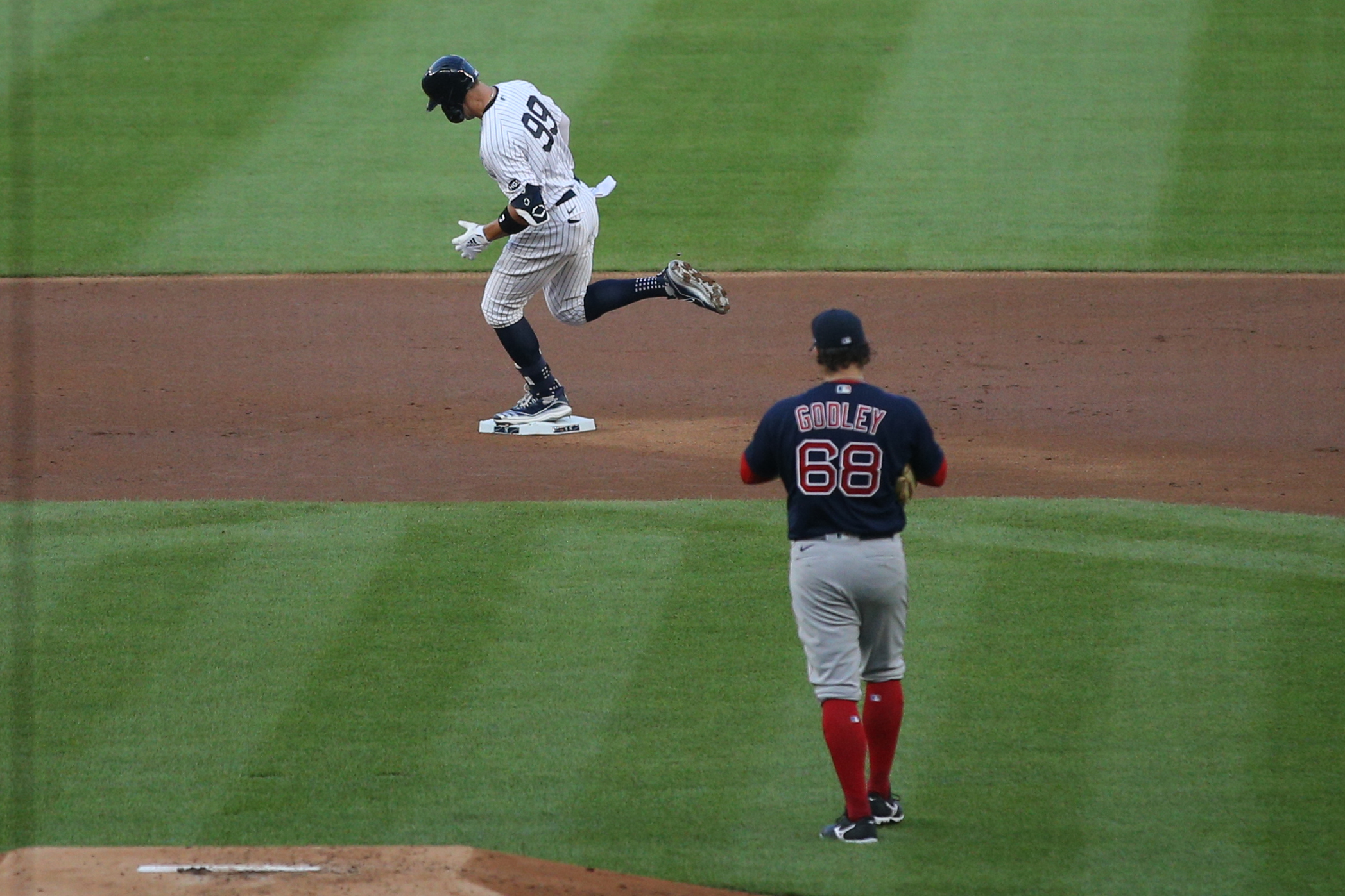 Judge & Gio set personal records as Yankees beat up on Boston again, go on 5-game win streak 2