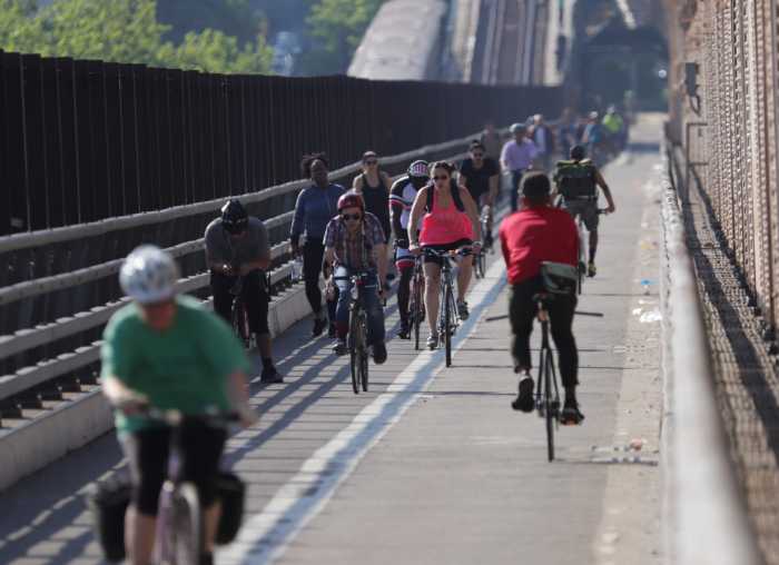 City punts fix for 'treacherous' Queensboro Bridge bike and pedestrian path by another year 4