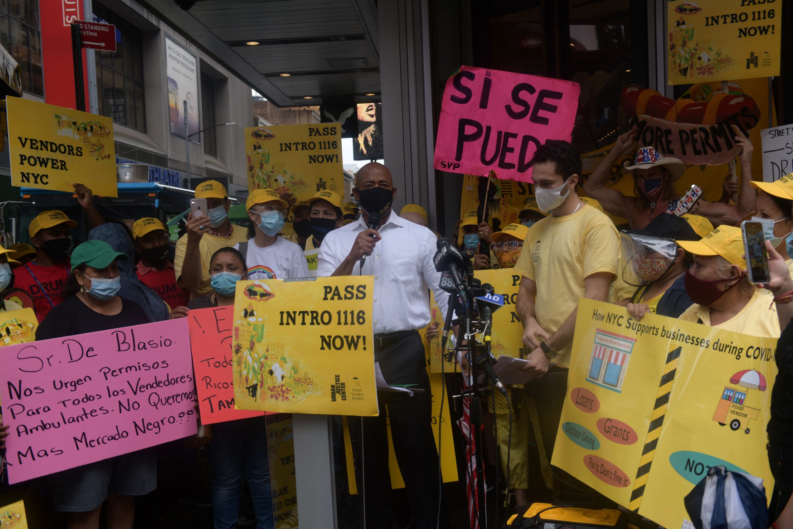 Times Square rally seeks to expand street vendors - but can New York City take it? 2