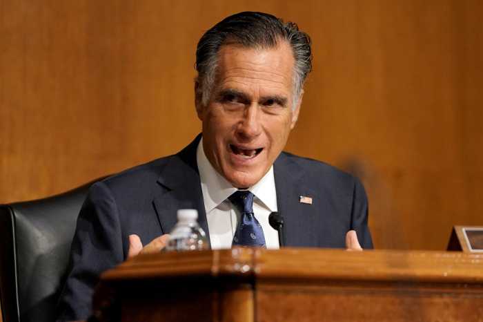 Romney supports Trump-McConnell sprint to fill Ginsburg's Supreme Court seat 3