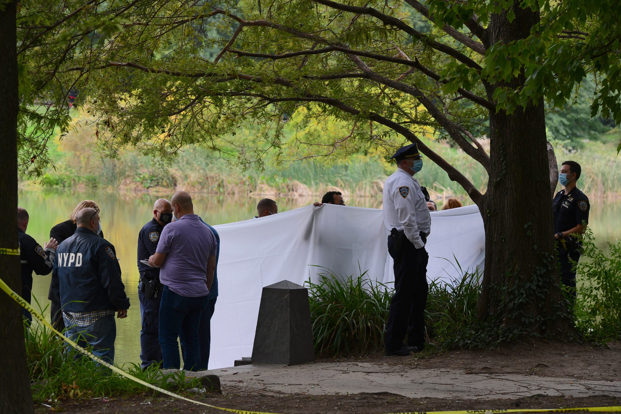 Investigators seek clues in death of man found in Harlem Meer in Central Park