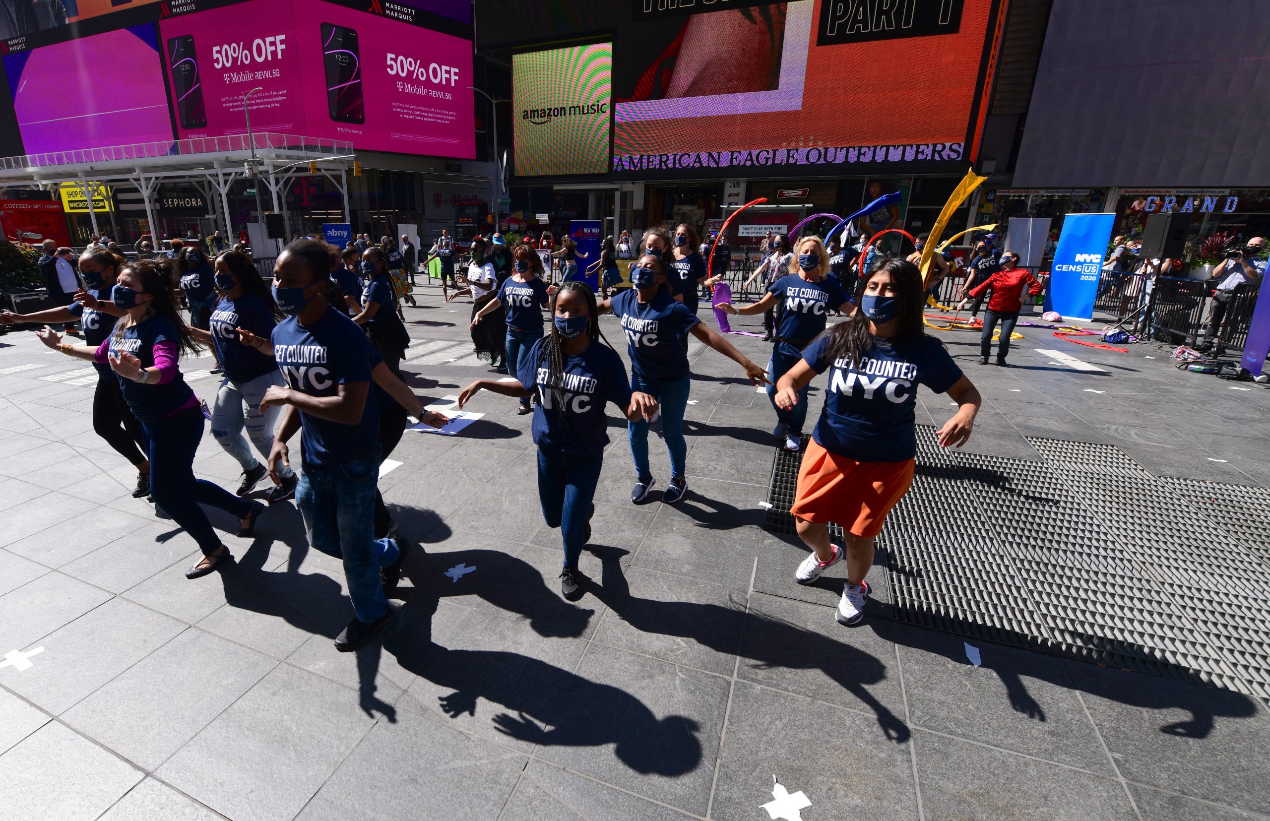 Flash mob's Census sign-up dance in Times Square brings some fun back to Midtown 7
