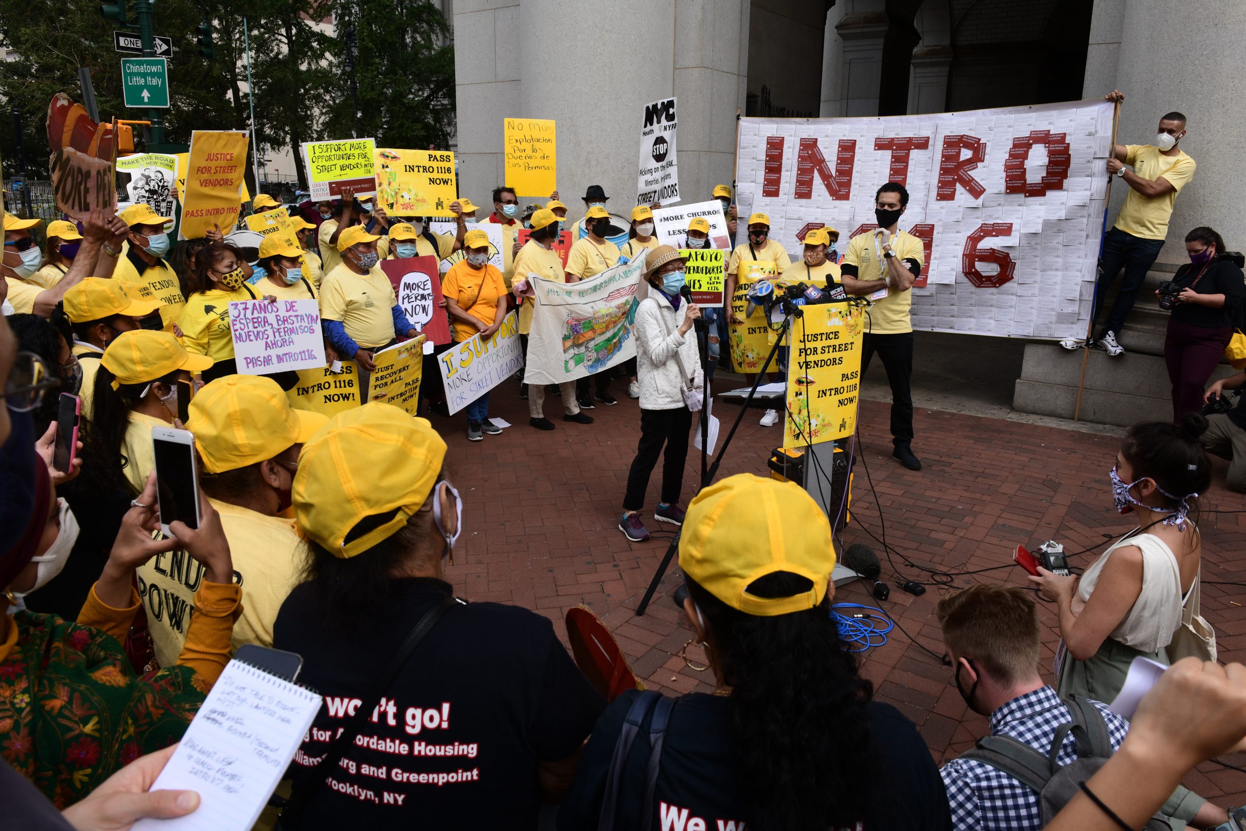 Street vendors call on city to approve permit bill & remove NYPD from enforcement 2