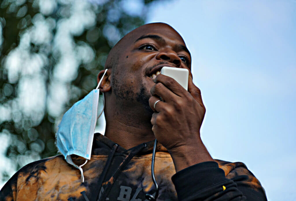 Demonstrators call on NYCHA to restore cooking gas at Astoria Houses in Queens 3