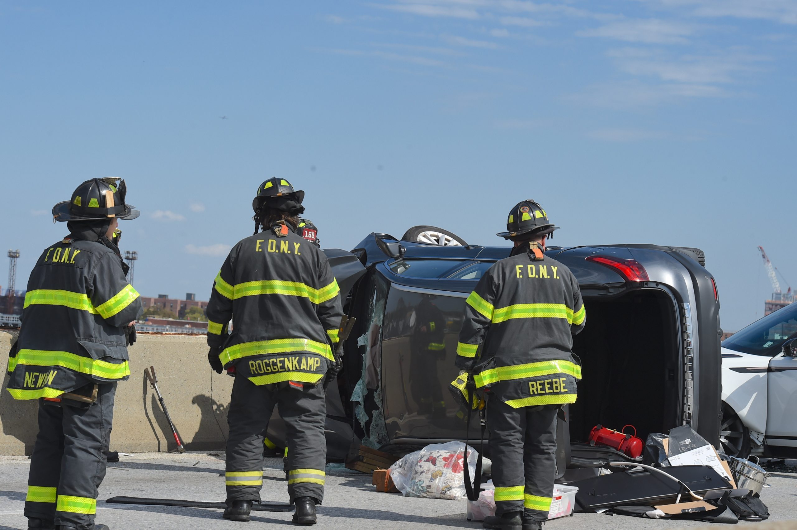 Four people injured in three-car overturn crash on Belt Parkway in Brooklyn 2