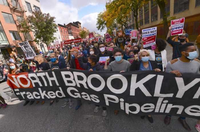 Elected officials say 'frack that' to gas pipeline in Brooklyn 2