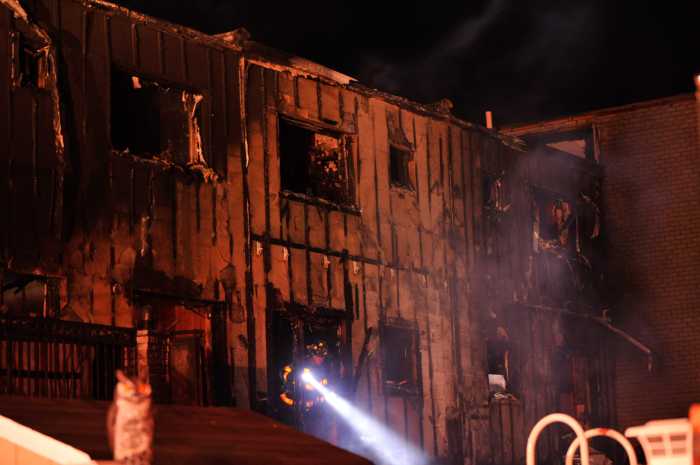 Two firefighters hurt as three Bronx homes burn in early morning fire 7