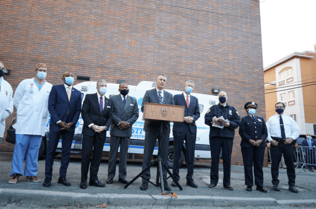 Two police officers shot and wounded in Queens 6