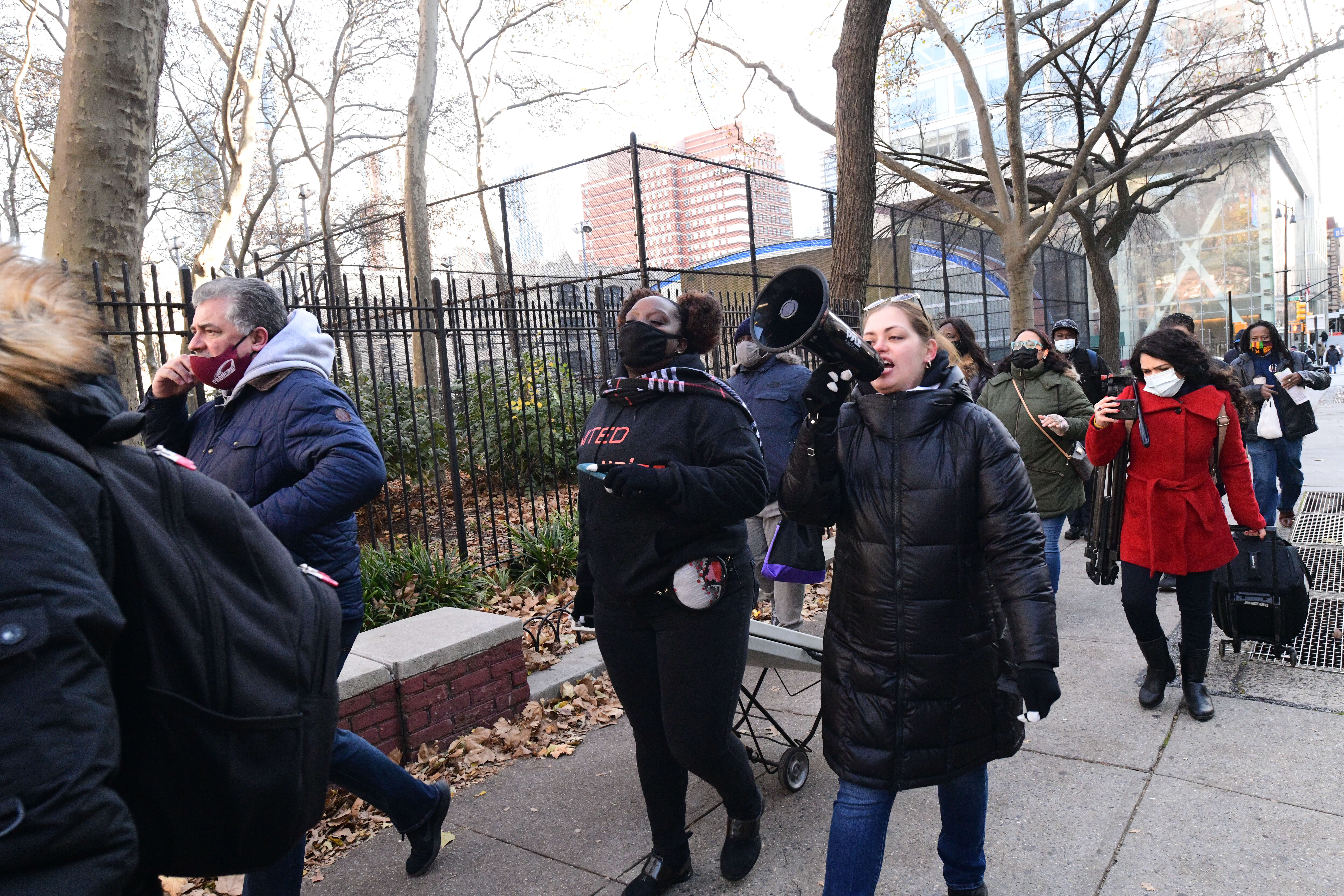 Station clerks worry about their jobs as MTA talks layoffs 5