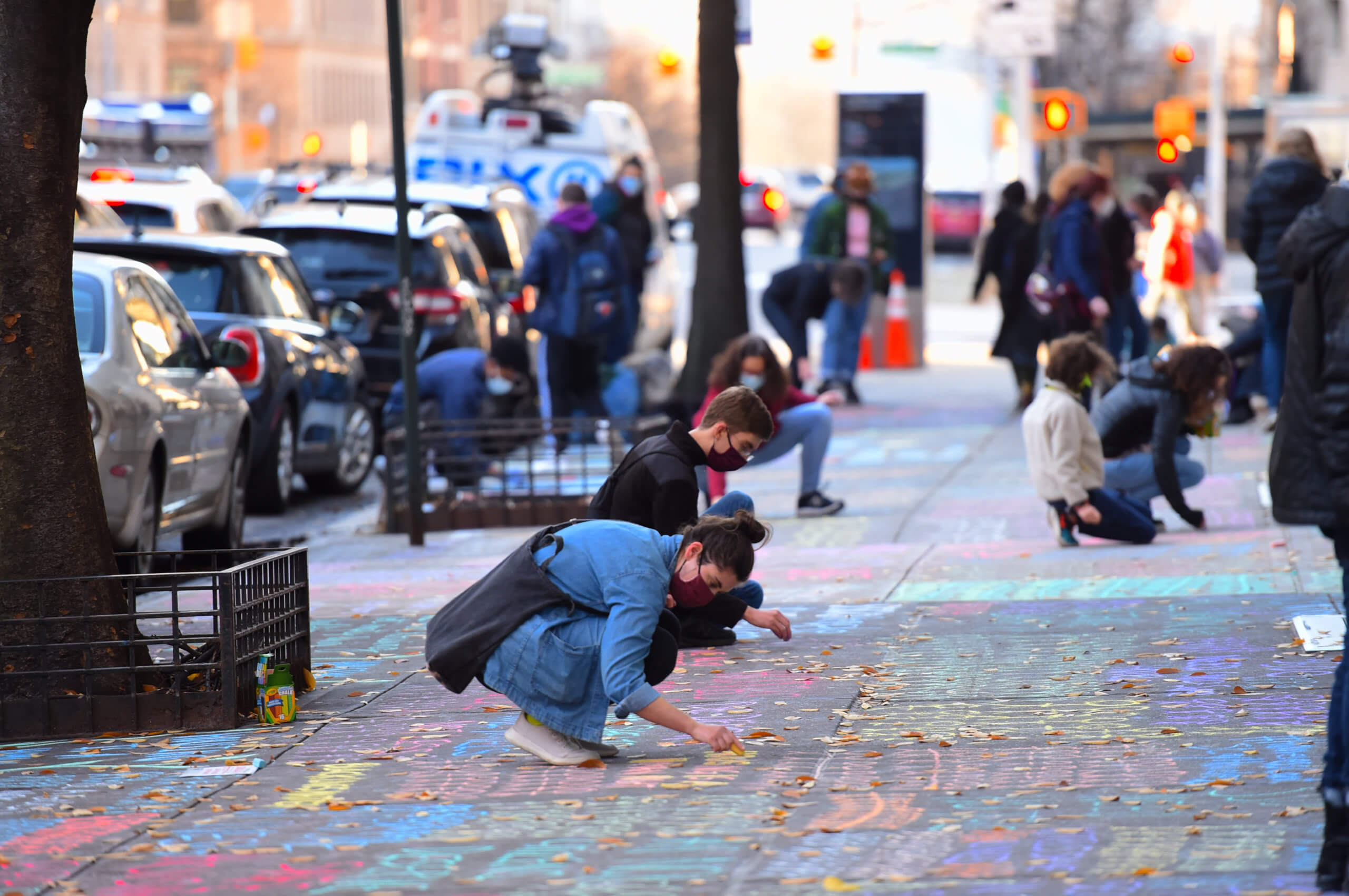 Chalk drawings go round the corner in support of homeless at Manhattan's Lucerne Hotel 6