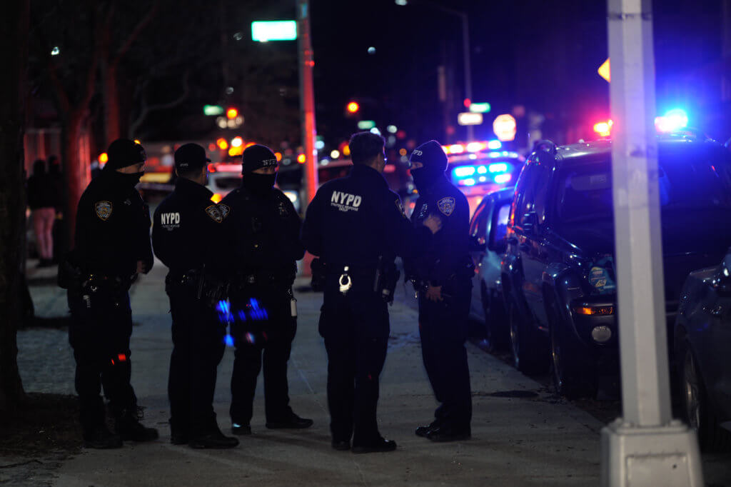 Police shoot machete-wielding man in Brooklyn following bloody assault 4