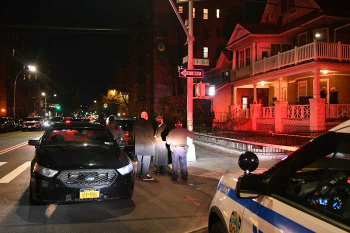 Search continues for killer who knifed Brooklyn teen to death 2