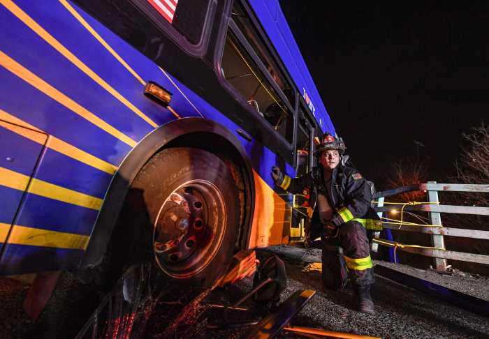 MTA officials: Bus that fell off Bronx overpass was speeding, driver refused narc test at hospital 2